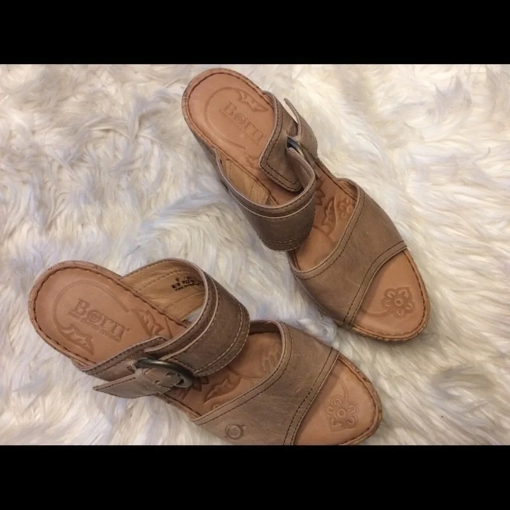 Born platform sandal